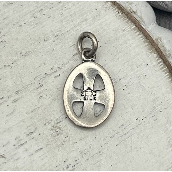 Jeep Collin’s Sterling Silver Cross Charm 1G / 0.7in - Picture 2 of 4